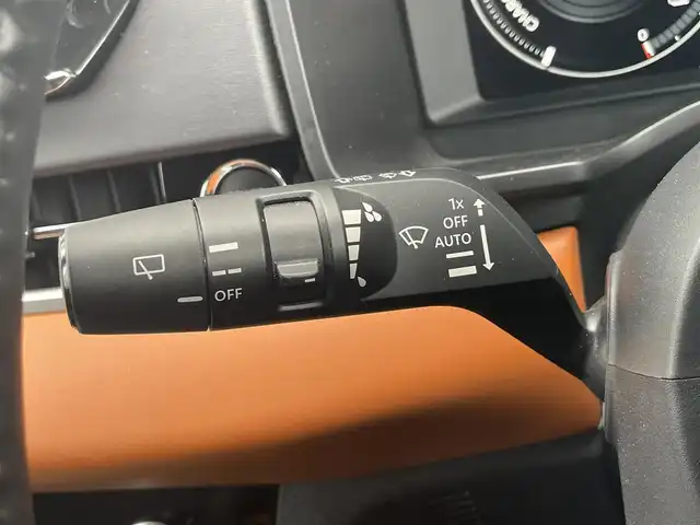 三菱 アウトランダー ＰＨＥＶ P 千葉県 2023(令5)年 3.1万km コスミックブルーマイカ BOSEサウンド/マイパイロット/　衝突軽減ブレーキ/レーンキープアシスト/　レーダークルーズコントロール/オートハイビーム/　クリアランスソナー/ブラインドスポットモニター/純正ナビ/　フルセグ/BT/USB/カープレイ/全方位カメラ/ステアリングスイッチ/パドルシフト/ETC2.0/レザーシート/シートヒーター(D/N/2列席)/パワーバックドア/ワイヤレス充電/100V電源/LEDヘッドライト/オートライト/スマートキー/プッシュスタート