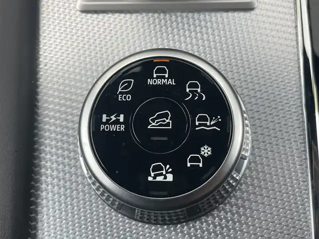 三菱 アウトランダー ＰＨＥＶ P 千葉県 2023(令5)年 3.1万km コスミックブルーマイカ BOSEサウンド/マイパイロット/　衝突軽減ブレーキ/レーンキープアシスト/　レーダークルーズコントロール/オートハイビーム/　クリアランスソナー/ブラインドスポットモニター/純正ナビ/　フルセグ/BT/USB/カープレイ/全方位カメラ/ステアリングスイッチ/パドルシフト/ETC2.0/レザーシート/シートヒーター(D/N/2列席)/パワーバックドア/ワイヤレス充電/100V電源/LEDヘッドライト/オートライト/スマートキー/プッシュスタート