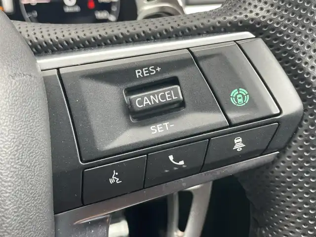 三菱 アウトランダー ＰＨＥＶ P 千葉県 2023(令5)年 3.1万km コスミックブルーマイカ BOSEサウンド/マイパイロット/　衝突軽減ブレーキ/レーンキープアシスト/　レーダークルーズコントロール/オートハイビーム/　クリアランスソナー/ブラインドスポットモニター/純正ナビ/　フルセグ/BT/USB/カープレイ/全方位カメラ/ステアリングスイッチ/パドルシフト/ETC2.0/レザーシート/シートヒーター(D/N/2列席)/パワーバックドア/ワイヤレス充電/100V電源/LEDヘッドライト/オートライト/スマートキー/プッシュスタート