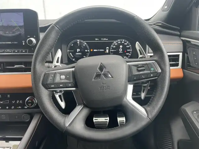 三菱 アウトランダー ＰＨＥＶ P 千葉県 2023(令5)年 3.1万km コスミックブルーマイカ BOSEサウンド/マイパイロット/　衝突軽減ブレーキ/レーンキープアシスト/　レーダークルーズコントロール/オートハイビーム/　クリアランスソナー/ブラインドスポットモニター/純正ナビ/　フルセグ/BT/USB/カープレイ/全方位カメラ/ステアリングスイッチ/パドルシフト/ETC2.0/レザーシート/シートヒーター(D/N/2列席)/パワーバックドア/ワイヤレス充電/100V電源/LEDヘッドライト/オートライト/スマートキー/プッシュスタート