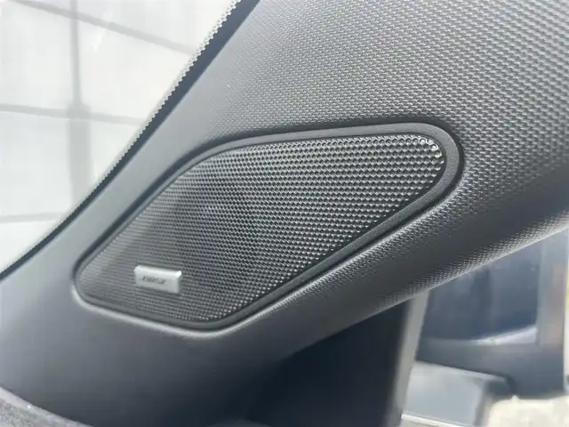 三菱 アウトランダー ＰＨＥＶ P 千葉県 2023(令5)年 3.1万km コスミックブルーマイカ BOSEサウンド/マイパイロット/　衝突軽減ブレーキ/レーンキープアシスト/　レーダークルーズコントロール/オートハイビーム/　クリアランスソナー/ブラインドスポットモニター/純正ナビ/　フルセグ/BT/USB/カープレイ/全方位カメラ/ステアリングスイッチ/パドルシフト/ETC2.0/レザーシート/シートヒーター(D/N/2列席)/パワーバックドア/ワイヤレス充電/100V電源/LEDヘッドライト/オートライト/スマートキー/プッシュスタート