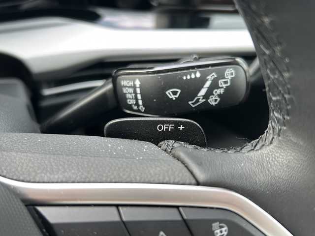 フォルクスワーゲン ＶＷ ゴルフ TDI アクティブADV プラチナムED 東京都 2023(令5)年 0.4万km グレー ワンオーナー/純正フルセグTVナビ/（Bluetooth/App-Connect）/純正17インチアルミホイール/純正ドライブレコーダー（DR-S5-VW）（前後）/エア・ケア・クリマトロニック/純正フロアマット/シートヒーター（前席）/LEDヘッドライト/オートライト/オートマチックハイビーム/コーナーセンサー（前後）/クルーズコントール/バドルシフト/レーンキープアシスト/アイドリングストップ/カーテンエアバック/衝突被害軽減システム/スマートキー/スペアキー１本/保証書/取説書/ムーンストーングレー
