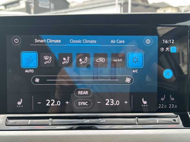 フォルクスワーゲン ＶＷ ゴルフ TDI アクティブADV プラチナムED 東京都 2023(令5)年 0.4万km グレー ワンオーナー/純正フルセグTVナビ/（Bluetooth/App-Connect）/純正17インチアルミホイール/純正ドライブレコーダー（DR-S5-VW）（前後）/エア・ケア・クリマトロニック/純正フロアマット/シートヒーター（前席）/LEDヘッドライト/オートライト/オートマチックハイビーム/コーナーセンサー（前後）/クルーズコントール/バドルシフト/レーンキープアシスト/アイドリングストップ/カーテンエアバック/衝突被害軽減システム/スマートキー/スペアキー１本/保証書/取説書/ムーンストーングレー