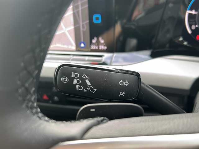 フォルクスワーゲン ＶＷ ゴルフ TDI アクティブADV プラチナムED 東京都 2023(令5)年 0.4万km グレー ワンオーナー/純正フルセグTVナビ/（Bluetooth/App-Connect）/純正17インチアルミホイール/純正ドライブレコーダー（DR-S5-VW）（前後）/エア・ケア・クリマトロニック/純正フロアマット/シートヒーター（前席）/LEDヘッドライト/オートライト/オートマチックハイビーム/コーナーセンサー（前後）/クルーズコントール/バドルシフト/レーンキープアシスト/アイドリングストップ/カーテンエアバック/衝突被害軽減システム/スマートキー/スペアキー１本/保証書/取説書/ムーンストーングレー