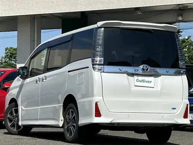 トヨタ ヴォクシー ZS 煌Ⅲ 宮城県 2021(令3)年 1.6万km ホワイトパールクリスタルシャイン １オーナー//ドラレコ前後//純正ディーラーナビ（フルセグＴＶ，ＡＭ，ＦＭ，ＣＤ）//ビルトインETC//クルーズコントロ//オートハイビーム//車線逸脱アラート//クリアランスソナー//USBポート//純正フロアマット//純正AW夏タイヤ//両側パワースライドドア//プッシュスタート//アイドリングストップ//バックカメラ