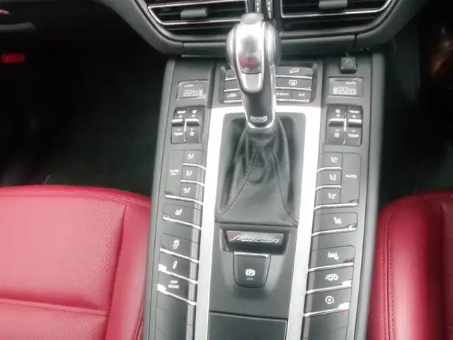 ポルシェ マカン GTS 岩手県 2020(令2)年 2.2万km 赤 スポーツクロノパッケージ/スポーツエグゾースト/エントリー&ドライブ/ポルシェアクティブセーフ/レーンアシスト /サイドアシスト/アダプティブクルーズ/パノラマSR/BOSEサウンド/純正HDDナビ（10.9インチPCM）/全方位カメラ/パークセンサー /LEDライト/前後ドラレコ/DSRC/GPSレーダー