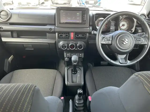 スズキ ジムニー XC 岡山県 2019(令1)年 6.1万km ジャングルグリーン 登録時走行距離60829km/社外ナビ/フルセグTV/(AM.FM.TV.CD.DVD.BT)/バックカメラ/ETC/衝突軽減ブレーキ/ドライブレコーダー/レーンキープアシスト/クルーズコントロール/横滑り防止装置/オートマチックハイビーム/アイドリングストップ/カーテンエアバック/シートヒーター(D+N席)/16インチ純正AW/プッシュスタート/ルーフレール