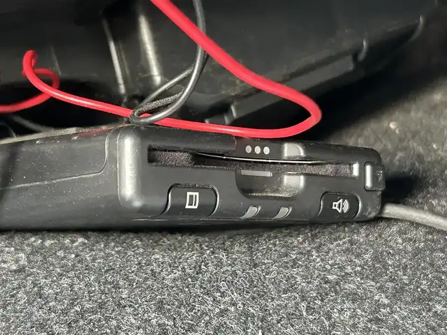 スズキ ジムニー XC 岡山県 2019(令1)年 6.1万km ジャングルグリーン 登録時走行距離60829km/社外ナビ/フルセグTV/(AM.FM.TV.CD.DVD.BT)/バックカメラ/ETC/衝突軽減ブレーキ/ドライブレコーダー/レーンキープアシスト/クルーズコントロール/横滑り防止装置/オートマチックハイビーム/アイドリングストップ/カーテンエアバック/シートヒーター(D+N席)/16インチ純正AW/プッシュスタート/ルーフレール