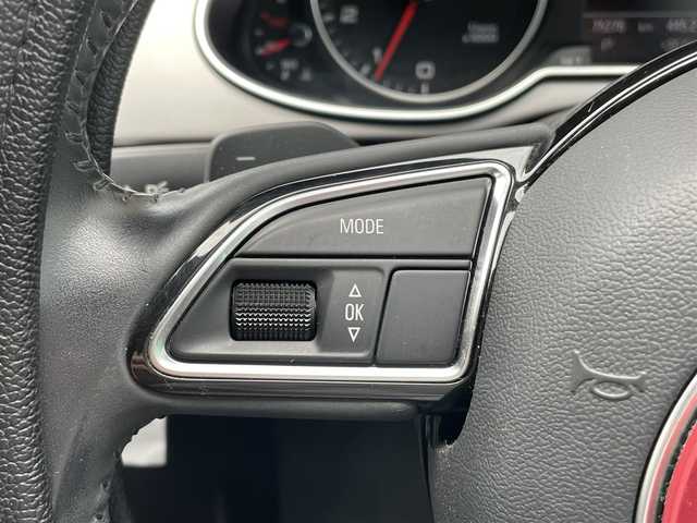 アウディ Ａ４ アバント 2．0TFSIクワトロ 青森県 2013(平25)年 7.6万km 黒 4WD/純正ナビ/【AM/FM/CD/DVD/SD/BT】/フルセグテレビ/バックカメラ/パーキングセンサー/アイドリングストップ/横滑り防止機能/前席シートヒーター/前席パワーシート/レザーシート/純正フロアマット/ETC/HIDヘッドライト/社外AWスタッドレスタイヤ積込/【22年製6分山】/取扱説明書/保証書