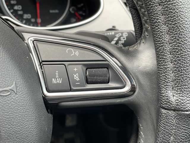アウディ Ａ４ アバント 2．0TFSIクワトロ 青森県 2013(平25)年 7.6万km 黒 4WD/純正ナビ/【AM/FM/CD/DVD/SD/BT】/フルセグテレビ/バックカメラ/パーキングセンサー/アイドリングストップ/横滑り防止機能/前席シートヒーター/前席パワーシート/レザーシート/純正フロアマット/ETC/HIDヘッドライト/社外AWスタッドレスタイヤ積込/【22年製6分山】/取扱説明書/保証書