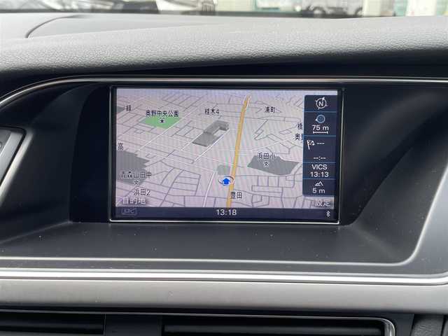 アウディ Ａ４ アバント 2．0TFSIクワトロ 青森県 2013(平25)年 7.6万km 黒 4WD/純正ナビ/【AM/FM/CD/DVD/SD/BT】/フルセグテレビ/バックカメラ/パーキングセンサー/アイドリングストップ/横滑り防止機能/前席シートヒーター/前席パワーシート/レザーシート/純正フロアマット/ETC/HIDヘッドライト/社外AWスタッドレスタイヤ積込/【22年製6分山】/取扱説明書/保証書