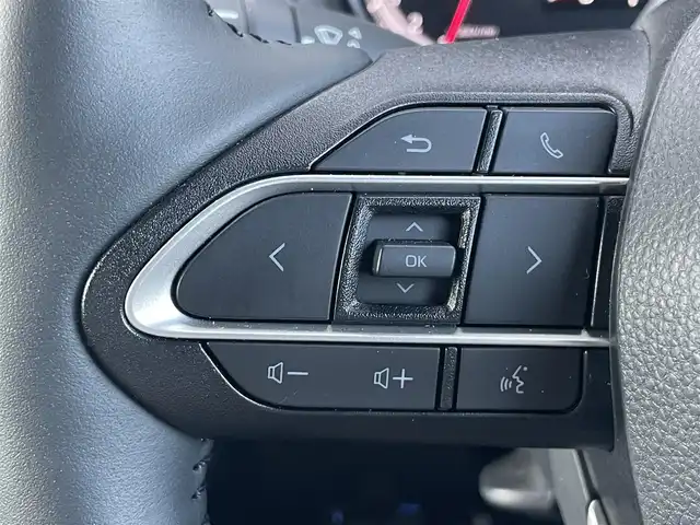 トヨタ ノア S－Z 千葉県 2023(令5)年 1.2万km ホワイトパールクリスタルシャイン １０．５インチディスプレイオーディオ　/ラジオ/ＣＤ　ＤＶＤ/ＨＤＭＩ/フルセグＴＶ　/バックカメラ　/ETC２．０　/ステアリングヒーター　/ブラインドスポットモニター　/ハーフレザー　/D/N席シートヒーター　/電動リアゲート/両側パワースライドドア/純正アルミホイール/レーダークルーズコントロール