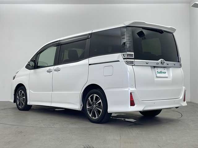 トヨタ ヴォクシー ZS 煌Ⅲ 鹿児島県 2020(令2)年 5.2万km ホワイトパールクリスタルシャイン 純正9インチナビ/（CD/DVD/BT/HDMI/フルセグTV）/純正12.1インチフリップダウンモニター/プリクラッシュセーフティ/レーンキープアシスト/クルーズコントロール/両側パワースライドドア/オートライト/オートマチックハイビーム/アイドリングストップ/LEDヘッドライト/ウォークスルー/スマートキー/プッシュスタート/取説、保証書