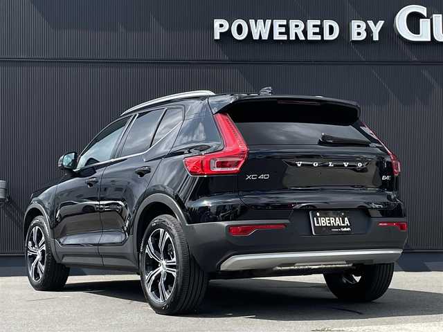 ボルボ ＸＣ４０ 長野県 2021(令3)年 0.7万km 黒 純正ナビ(FM/TV/BT)/３６０°カメラ　/ｈａｒｍａｎ／ｋａｒｄｏｎ/前後シートヒーター　/パワーシート　/ＥＴＣ　/ＬＥＤヘッドライト　/パワーテールゲート　/ステアリングヒーター　/デジタルインナーミラー