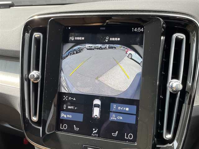 ボルボ ＸＣ４０ 長野県 2021(令3)年 0.7万km 黒 純正ナビ(FM/TV/BT)/３６０°カメラ　/ｈａｒｍａｎ／ｋａｒｄｏｎ/前後シートヒーター　/パワーシート　/ＥＴＣ　/ＬＥＤヘッドライト　/パワーテールゲート　/ステアリングヒーター　/デジタルインナーミラー