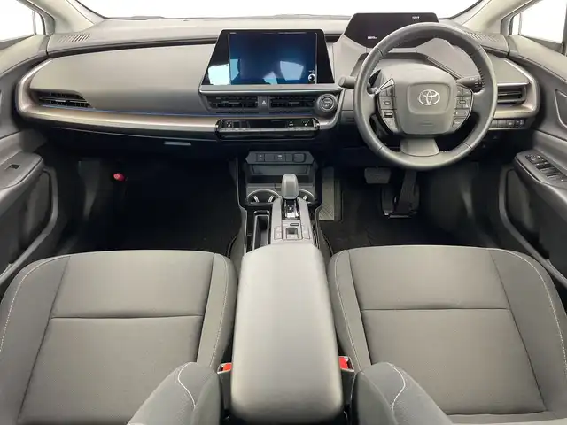 トヨタ プリウス G 新潟県 2023(令5)年 3.8万km プラチナホワイトパールマイカ 純正メモリナビ（Bluetooth・USB）/トヨタセーフティセンス/バックカメラ　/フルセグ　/ミラキャスト　/純正ビルトインＥＴＣ２．０　/前席シートヒーター　/ＬＥＤオートライト　/オートマチックハイビーム/レーンキープアシスト　/前後クリアランスソナー　/アダプティブクルーズコントロール　/パーキングアシスト/アイドリングストップ/BSM/１００V充電/スマートキー/純正フロアマット/保証書/取扱説明書