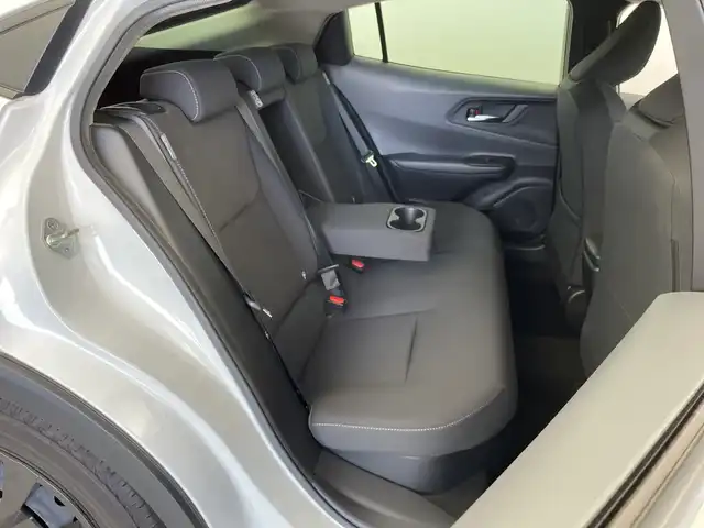 トヨタ プリウス G 新潟県 2023(令5)年 3.8万km プラチナホワイトパールマイカ 純正メモリナビ（Bluetooth・USB）/トヨタセーフティセンス/バックカメラ　/フルセグ　/ミラキャスト　/純正ビルトインＥＴＣ２．０　/前席シートヒーター　/ＬＥＤオートライト　/オートマチックハイビーム/レーンキープアシスト　/前後クリアランスソナー　/アダプティブクルーズコントロール　/パーキングアシスト/アイドリングストップ/BSM/１００V充電/スマートキー/純正フロアマット/保証書/取扱説明書