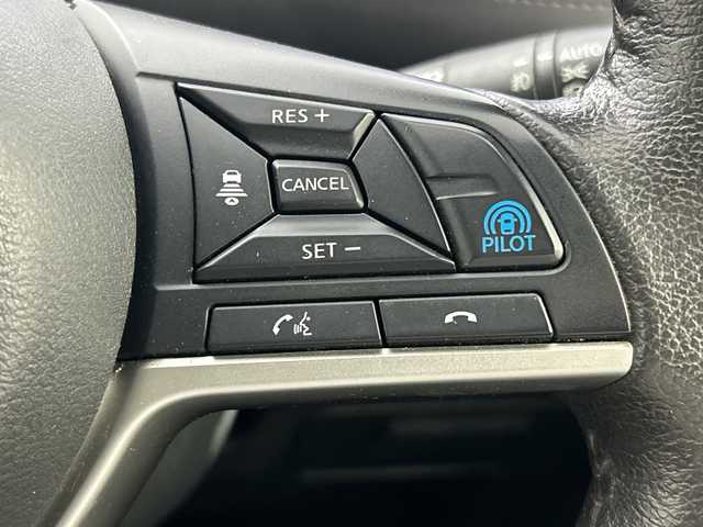 日産 セレナ e－パワー ハイウェイスター V 三重県 2021(令3)年 5万km マルーンレッド 純正10インチナビ/後席モニター/全方位カメラ/デジタルインナーミラー/プロパイロット/追従式クルーズコントロール/衝突軽減ブレーキ/レーンキープアシスト/ブラインドスポットモニター/両側パワースライドドア/電動パーキングブレーキ/オートブレーキホールド/オートハイビーム/コーナーセンサー/スマートキー