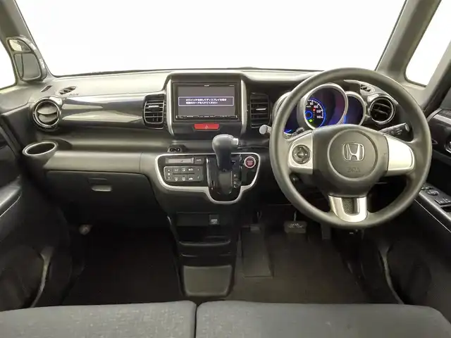 ホンダ Ｎ ＢＯＸ カスタム G Lパッケージ 熊本県 2015(平27)年 5.5万km プレミアムホワイトパールⅡ 社外ナビAVN-Z04i（ＣＤ・ＤＶＤ・フルセグ・ＢＴ・ＳＤ）/片側パワースライドドア　/横滑り防止　/アイドリングストップ　/電動格納ミラー/社外フロアマット　/純正１４インチＡＷ　/オートライト　/ＨＩＤライト　/フォグランプ/スマートキー　/プッシュスタート
