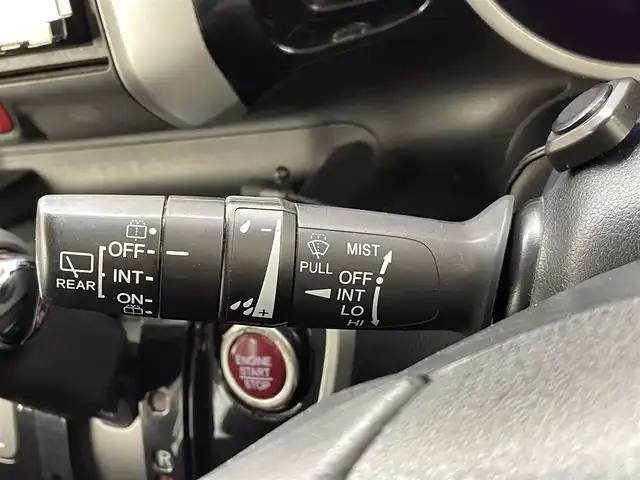 ホンダ Ｎ ＢＯＸ カスタム G Lパッケージ 熊本県 2015(平27)年 5.5万km プレミアムホワイトパールⅡ 社外ナビAVN-Z04i（ＣＤ・ＤＶＤ・フルセグ・ＢＴ・ＳＤ）/片側パワースライドドア　/横滑り防止　/アイドリングストップ　/電動格納ミラー/社外フロアマット　/純正１４インチＡＷ　/オートライト　/ＨＩＤライト　/フォグランプ/スマートキー　/プッシュスタート