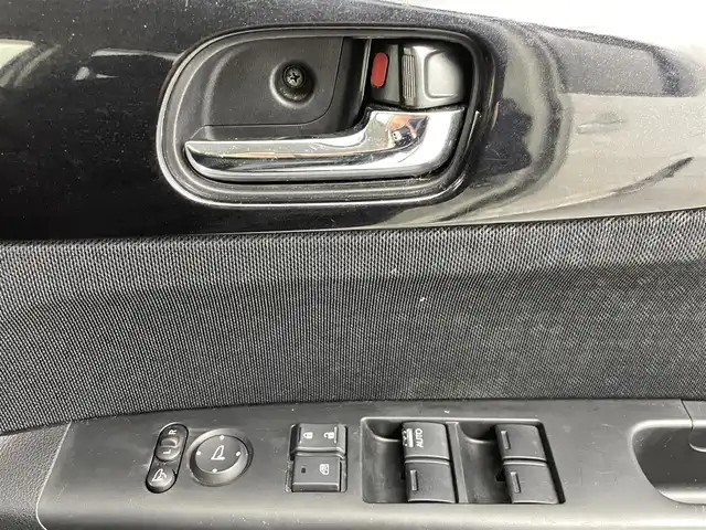 ホンダ Ｎ ＢＯＸ カスタム G Lパッケージ 熊本県 2015(平27)年 5.5万km プレミアムホワイトパールⅡ 社外ナビAVN-Z04i（ＣＤ・ＤＶＤ・フルセグ・ＢＴ・ＳＤ）/片側パワースライドドア　/横滑り防止　/アイドリングストップ　/電動格納ミラー/社外フロアマット　/純正１４インチＡＷ　/オートライト　/ＨＩＤライト　/フォグランプ/スマートキー　/プッシュスタート