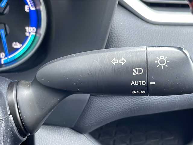 トヨタ ＲＡＶ４ ＰＨＶ G Z 山口県 2021(令3)年 7.9万km アティチュードブラックマイカ パノラマムーンルーフ/4WD/ワンオーナー/純正ディスプレイオーディオ/・フルセグテレビ/・Bluetooth機能/・AM/FMラジオ/・USB入力端子/・Miracast/・交通情報/バックカメラ/パノラミックビューモニター/デジタルインナーミラー/パワーバックドア/シートメモリー/ETC/ドライブレコーダー/ブラインドスポットモニター/D/N席シートヒーター/エアシート/スマートキー×２/プッシュスタート/取扱説明書/保証書/Toyota Safty Sense/・プリクラッシュセーフティー/・レーントレーシングアシスト/・レーダークルーズコントロール/・オートマチックハイビーム/・ロードサインアシスト/盗難防止装置/純正18インチAW