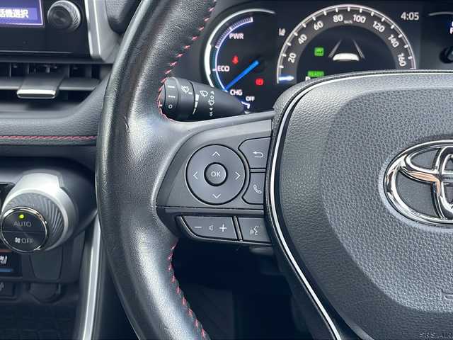 トヨタ ＲＡＶ４ ＰＨＶ G Z 山口県 2021(令3)年 7.9万km アティチュードブラックマイカ パノラマムーンルーフ/4WD/ワンオーナー/純正ディスプレイオーディオ/・フルセグテレビ/・Bluetooth機能/・AM/FMラジオ/・USB入力端子/・Miracast/・交通情報/バックカメラ/パノラミックビューモニター/デジタルインナーミラー/パワーバックドア/シートメモリー/ETC/ドライブレコーダー/ブラインドスポットモニター/D/N席シートヒーター/エアシート/スマートキー×２/プッシュスタート/取扱説明書/保証書/Toyota Safty Sense/・プリクラッシュセーフティー/・レーントレーシングアシスト/・レーダークルーズコントロール/・オートマチックハイビーム/・ロードサインアシスト/盗難防止装置/純正18インチAW