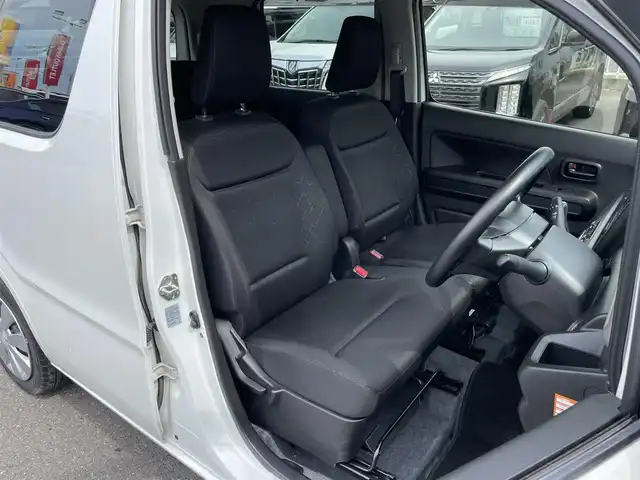 スズキ ワゴンＲ HYBRID FX 群馬県 2021(令3)年 1.1万km ピュアホワイトP 安全性能/・デュアルセンサーブレーキサポート/・車線逸脱警報/・パーキングソナー/純正CDプレーヤー/　　CD/FM/AM/運転席シートヒーター/オートライト/横滑り防止/純正フロアマット/純正14ホイール/ドアバイザー/スマートキー2本