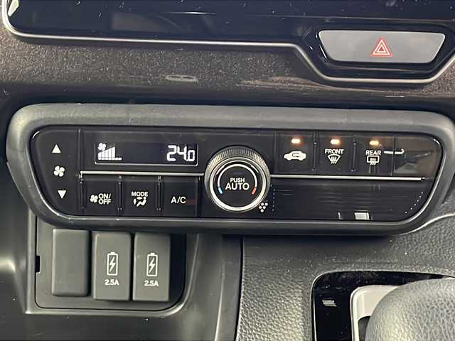 ホンダ Ｎ ＢＯＸ カスタム G L ホンダセンシング 埼玉県 2019(令1)年 3.4万km プラチナホワイトパール 社外SDナビ/　AM/FM/CD/DVD/AUX/HDMI/iPod/バックカメラ/両側パワースライドドア/ビルトインETC/前後ドライブレコーダー/フルセグテレビ/ホンダセンシング/　・レーダークルーズコントロール/　・レーンアシスト/　・衝突軽減システム/　・標識認識機能/　・誤発進抑制機/オートリトラミラー/純正フロアマット/純正アルミホイール/オートLEDライト/フロントフォグランプ