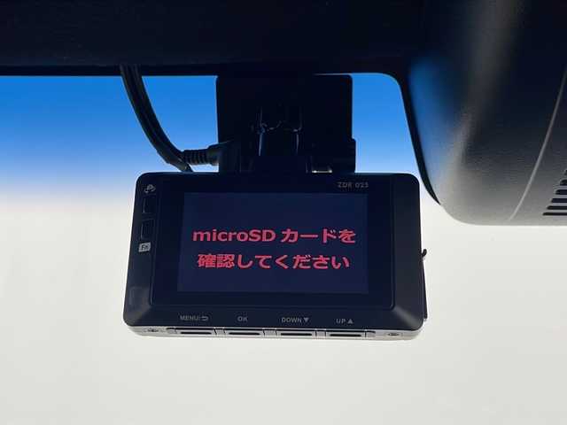 ホンダ Ｎ ＢＯＸ カスタム G L ホンダセンシング 埼玉県 2019(令1)年 3.4万km プラチナホワイトパール 社外SDナビ/　AM/FM/CD/DVD/AUX/HDMI/iPod/バックカメラ/両側パワースライドドア/ビルトインETC/前後ドライブレコーダー/フルセグテレビ/ホンダセンシング/　・レーダークルーズコントロール/　・レーンアシスト/　・衝突軽減システム/　・標識認識機能/　・誤発進抑制機/オートリトラミラー/純正フロアマット/純正アルミホイール/オートLEDライト/フロントフォグランプ