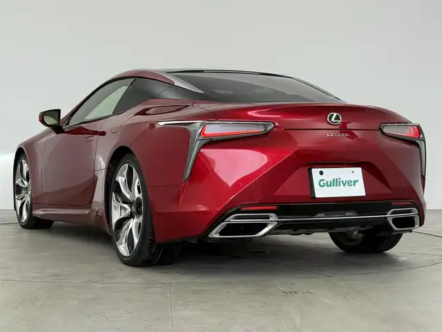 レクサス ＬＣ 500h Sパッケージ 愛知県 2017(平29)年 5万km ラディアントレッドコントラストレイヤリング レクサスセーフティセンス/　　・プリクラッシュセーフティ/　　・レーントレーシングアシスト/　　・レーダークルーズコントロール/　　・オートマチックハイビーム/クリアランスソナー/バックソナー/ブラインドスポットモニター/純正12.3インチナビ/　　CD/DVD/BT/フルセグ/バックカメラ/ビルトインETC2.0/ハーフレザーシート/パワーシート/シートポジションメモリ機能/シートヒーター/ベンチレーション/パワートランクリッド/純正3眼ヘッドライト/フォグランプ/純正21インチアルミホイール/取扱説明書