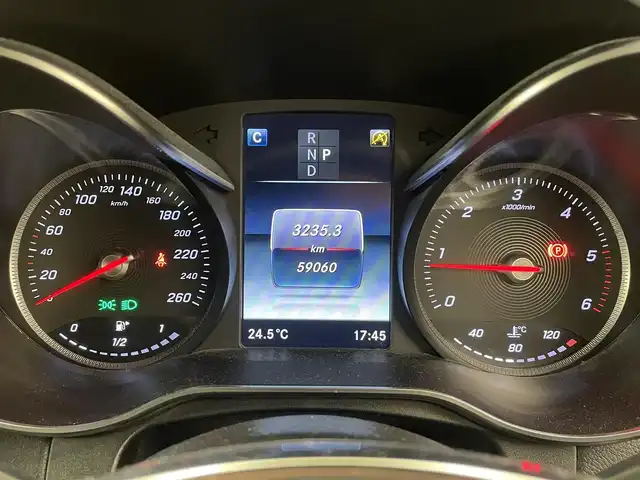 メルセデス・ベンツ ＧＬＣ２２０ d 4マチックスポーツ 岡山県 2018(平30)年 5.9万km 黒 純正ナビ/フルセグTV/Bluetooth/HUD/アクティブステアリングアシスト/レーンキープアシスト/ESP/PRE SAFE/パークアシスト/アテンションアシスト/アクティブシティブレーキアシスト/ブラインドスポット/アイドリングストップ/全方位カメラ/シートヒーター/パワーバックドア/オートライト/オートハイビーム/純正LEDヘッドライト