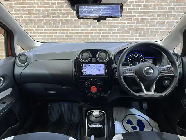 日産 ノート e－パワー X 岩手県 2018(平30)年 10.1万km プレミアムコロナオレンジ アラウンドビューモニター/インテリジェントクルーズコントロール/エマージェンシーブレーキ/レーンキープアシスト/オートハイビーム/前後ソナー/横滑り防止装置/インテリジェントルームミラー/純正ナビ/フルセグTV/純正ドライブレコーダー/ETC/オートエアコン/LEDヘッドライト/ヘッドライトレベライザー/１４インチスチールホイール/純正ホイールキャップ