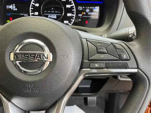 日産 ノート e－パワー X 岩手県 2018(平30)年 10.1万km プレミアムコロナオレンジ アラウンドビューモニター/インテリジェントクルーズコントロール/エマージェンシーブレーキ/レーンキープアシスト/オートハイビーム/前後ソナー/横滑り防止装置/インテリジェントルームミラー/純正ナビ/フルセグTV/純正ドライブレコーダー/ETC/オートエアコン/LEDヘッドライト/ヘッドライトレベライザー/１４インチスチールホイール/純正ホイールキャップ