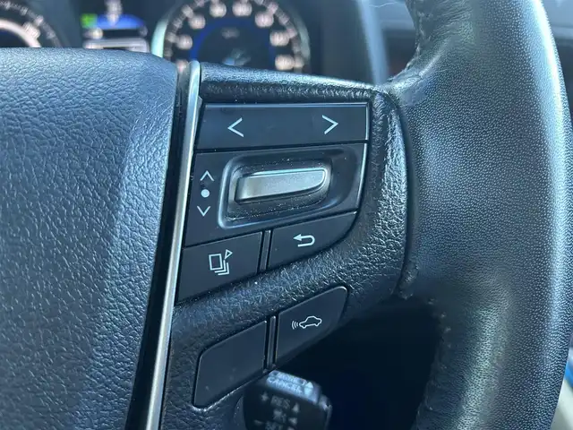 トヨタ アルファードハイブリット X 島根県 2015(平27)年 10.8万km ラグジュアリーホワイトパールクリスタルシャインガラスフレーク 登録時走行距離107901km/ワンオーナー/アルパイン10インチSD純正ナビ/アルパイン12.8インチフリップダウンモニター/フルセグTV/横滑り防止装置/衝突被害軽減ブレーキ/バックカメラ/クリアランスソナー/インテリジェントクリアランスソナー/両側パワースライドドア/レーダークルーズコントロール/ETC2.0/EVモード/エコモード/ステアリングスイッチ/オートライト/LEDヘッドライト/フォグランプ/プッシュスタート/スマートキー×2/ウィンカーミラー/禁煙車/保証書/取扱説明書