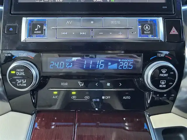 トヨタ アルファードハイブリット X 島根県 2015(平27)年 10.8万km ラグジュアリーホワイトパールクリスタルシャインガラスフレーク 登録時走行距離107901km/ワンオーナー/アルパイン10インチSD純正ナビ/アルパイン12.8インチフリップダウンモニター/フルセグTV/横滑り防止装置/衝突被害軽減ブレーキ/バックカメラ/クリアランスソナー/インテリジェントクリアランスソナー/両側パワースライドドア/レーダークルーズコントロール/ETC2.0/EVモード/エコモード/ステアリングスイッチ/オートライト/LEDヘッドライト/フォグランプ/プッシュスタート/スマートキー×2/ウィンカーミラー/禁煙車/保証書/取扱説明書