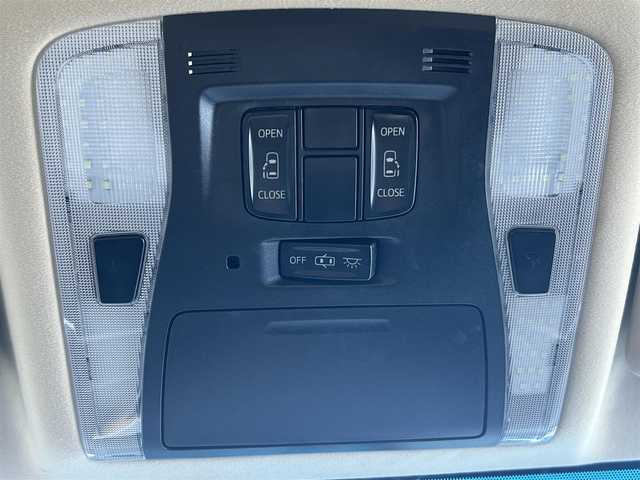 トヨタ アルファードハイブリット X 島根県 2015(平27)年 10.8万km ラグジュアリーホワイトパールクリスタルシャインガラスフレーク 登録時走行距離107901km/ワンオーナー/アルパイン10インチSD純正ナビ/アルパイン12.8インチフリップダウンモニター/フルセグTV/横滑り防止装置/衝突被害軽減ブレーキ/バックカメラ/クリアランスソナー/インテリジェントクリアランスソナー/両側パワースライドドア/レーダークルーズコントロール/ETC2.0/EVモード/エコモード/ステアリングスイッチ/オートライト/LEDヘッドライト/フォグランプ/プッシュスタート/スマートキー×2/ウィンカーミラー/禁煙車/保証書/取扱説明書