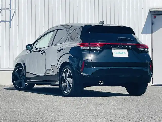 日産 オーラ G レザーエディション 熊本県 2022(令4)年 1.5万km ミッドナイトブラック/サンライズカッパー 純正ナビ/・AM/FM/BT/HDMI/USB/SD/・フルセグTV/アラウンドビューモニター/ETC/衝突軽減ブレーキ/側方支援/標識認識機能/後側方支援/ふらつき警報/前席シートヒーター/革巻きステアリング/ステアリングスイッチ/ステアリングヒーター/オートライト/LEDヘッドライト/電動パーキングブレーキ/オートホールドブレーキ/純正フロアマット/純正アルミホイール/電動格納ミラー/ウインカーミラー/スマートキー