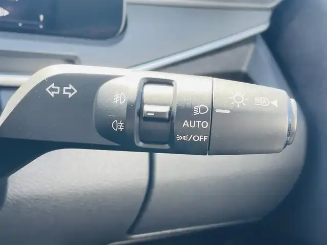 日産 オーラ G レザーエディション 熊本県 2022(令4)年 1.5万km ミッドナイトブラック/サンライズカッパー 純正ナビ/・AM/FM/BT/HDMI/USB/SD/・フルセグTV/アラウンドビューモニター/ETC/衝突軽減ブレーキ/側方支援/標識認識機能/後側方支援/ふらつき警報/前席シートヒーター/革巻きステアリング/ステアリングスイッチ/ステアリングヒーター/オートライト/LEDヘッドライト/電動パーキングブレーキ/オートホールドブレーキ/純正フロアマット/純正アルミホイール/電動格納ミラー/ウインカーミラー/スマートキー