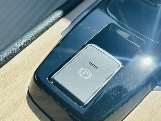 日産 オーラ G レザーエディション 熊本県 2022(令4)年 1.5万km ミッドナイトブラック/サンライズカッパー 純正ナビ/・AM/FM/BT/HDMI/USB/SD/・フルセグTV/アラウンドビューモニター/ETC/衝突軽減ブレーキ/側方支援/標識認識機能/後側方支援/ふらつき警報/前席シートヒーター/革巻きステアリング/ステアリングスイッチ/ステアリングヒーター/オートライト/LEDヘッドライト/電動パーキングブレーキ/オートホールドブレーキ/純正フロアマット/純正アルミホイール/電動格納ミラー/ウインカーミラー/スマートキー