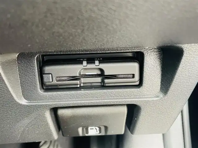 日産 オーラ G レザーエディション 熊本県 2022(令4)年 1.5万km ミッドナイトブラック/サンライズカッパー 純正ナビ/・AM/FM/BT/HDMI/USB/SD/・フルセグTV/アラウンドビューモニター/ETC/衝突軽減ブレーキ/側方支援/標識認識機能/後側方支援/ふらつき警報/前席シートヒーター/革巻きステアリング/ステアリングスイッチ/ステアリングヒーター/オートライト/LEDヘッドライト/電動パーキングブレーキ/オートホールドブレーキ/純正フロアマット/純正アルミホイール/電動格納ミラー/ウインカーミラー/スマートキー