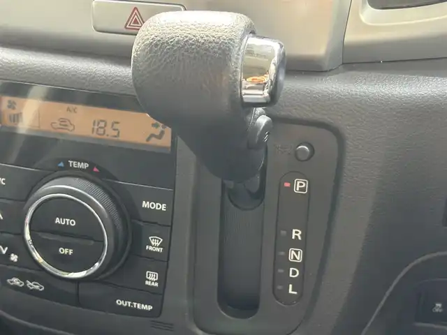 スズキ スペーシア X リミテッド 滋賀県 2014(平26)年 6.6万km アーバンブラウンパールメタリック 社外ナビ/CD/DVD/USB/フルセグTV/バックカメラ/シートヒーター/両側パワースライドドア/アイドリングストップ/ベンチシート/オートライト/ドライブレコーダー/ETC/スマートキー/スペアキー