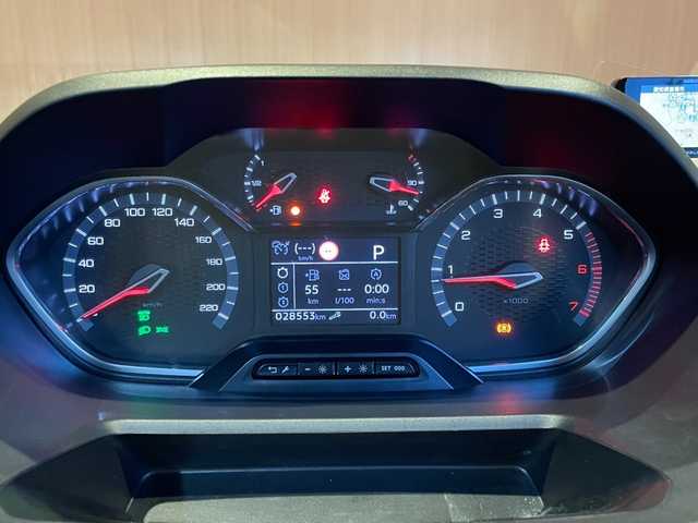 プジョー リフター 愛知県 2022(令4)年 2.9万km 白 純正ナビ/フルセグTV/ディスプレイオーディオ/360度カメラ/AppleCarPlay/ガラスルーフ/サンブラインド/アクティブクルーズコントロール/ブラインドスポットアシスト /レーンキープアシスト/純正17インチアルミ