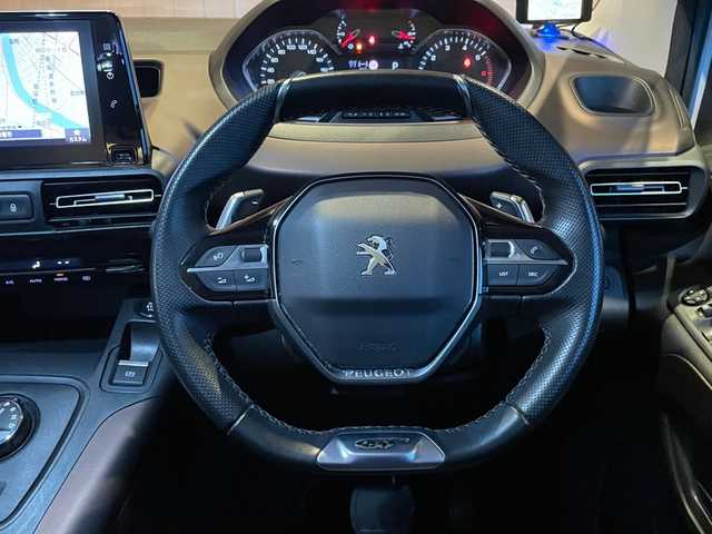 プジョー リフター 愛知県 2022(令4)年 2.9万km 白 純正ナビ/フルセグTV/ディスプレイオーディオ/360度カメラ/AppleCarPlay/ガラスルーフ/サンブラインド/アクティブクルーズコントロール/ブラインドスポットアシスト /レーンキープアシスト/純正17インチアルミ