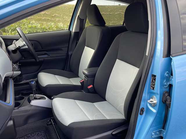 トヨタ アクア S 新潟県 2014(平26)年 3.1万km クールソーダメタリック 純正SDナビ(NSCP-W62)/CD/BT/ワンセグテレビ/バックカメラ/ETC/ステアリングスイッチ/リモコンキー /社外15インチAW冬タイヤ車載