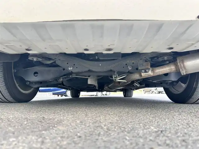 日産 エルグランド 250ハイウェイスターS 宮城県 2017(平29)年 5.8万km ブリリアントホワイトパール カーウィングスナビゲーションシステム/リアエンターテイメントシステム/・カーウィングス対応HDDナビ/・地デジTV/・CD/DVD/・リアエンターテイメントシステム（11インチ）/・ステアリングスイッチ/・フロント＆バックソナー/・アラウンドビューモニター/・ビルトインETC/パワースライドドア（運転席側）/＝＝＝/純正フロントスポイラー/ドライブレコーダー/AC100V/100Wアクセサリーコンセント/パワースライドドア（助手席側）/ハーフレザーシート/革巻きステアリング/クルーズコントロール/MTモード付ATシフト/LEDヘッドランプ/フォグランプ/オートライト/スマートキー＆プッシュスタート/電動格納ミラー/純正18インチAW/フロアマット/ドアバイザー/W/サイド/カーテンエアバッグ