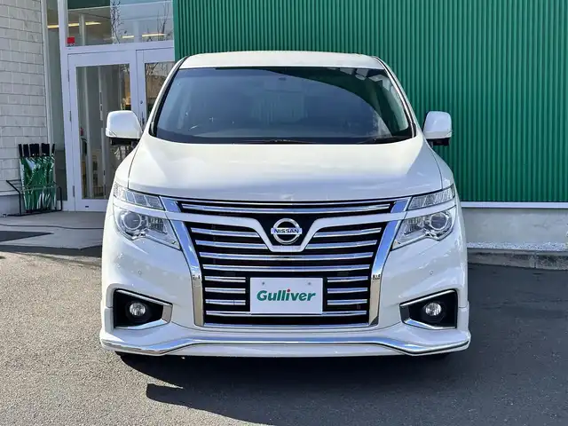 日産 エルグランド 250ハイウェイスターS 宮城県 2017(平29)年 5.8万km ブリリアントホワイトパール カーウィングスナビゲーションシステム/リアエンターテイメントシステム/・カーウィングス対応HDDナビ/・地デジTV/・CD/DVD/・リアエンターテイメントシステム（11インチ）/・ステアリングスイッチ/・フロント＆バックソナー/・アラウンドビューモニター/・ビルトインETC/パワースライドドア（運転席側）/＝＝＝/純正フロントスポイラー/ドライブレコーダー/AC100V/100Wアクセサリーコンセント/パワースライドドア（助手席側）/ハーフレザーシート/革巻きステアリング/クルーズコントロール/MTモード付ATシフト/LEDヘッドランプ/フォグランプ/オートライト/スマートキー＆プッシュスタート/電動格納ミラー/純正18インチAW/フロアマット/ドアバイザー/W/サイド/カーテンエアバッグ