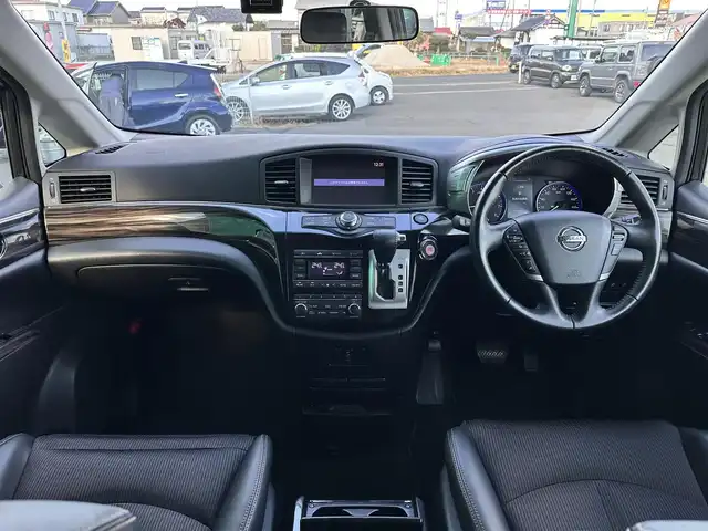 日産 エルグランド 250ハイウェイスターS 宮城県 2017(平29)年 5.8万km ブリリアントホワイトパール カーウィングスナビゲーションシステム/リアエンターテイメントシステム/・カーウィングス対応HDDナビ/・地デジTV/・CD/DVD/・リアエンターテイメントシステム（11インチ）/・ステアリングスイッチ/・フロント＆バックソナー/・アラウンドビューモニター/・ビルトインETC/パワースライドドア（運転席側）/＝＝＝/純正フロントスポイラー/ドライブレコーダー/AC100V/100Wアクセサリーコンセント/パワースライドドア（助手席側）/ハーフレザーシート/革巻きステアリング/クルーズコントロール/MTモード付ATシフト/LEDヘッドランプ/フォグランプ/オートライト/スマートキー＆プッシュスタート/電動格納ミラー/純正18インチAW/フロアマット/ドアバイザー/W/サイド/カーテンエアバッグ
