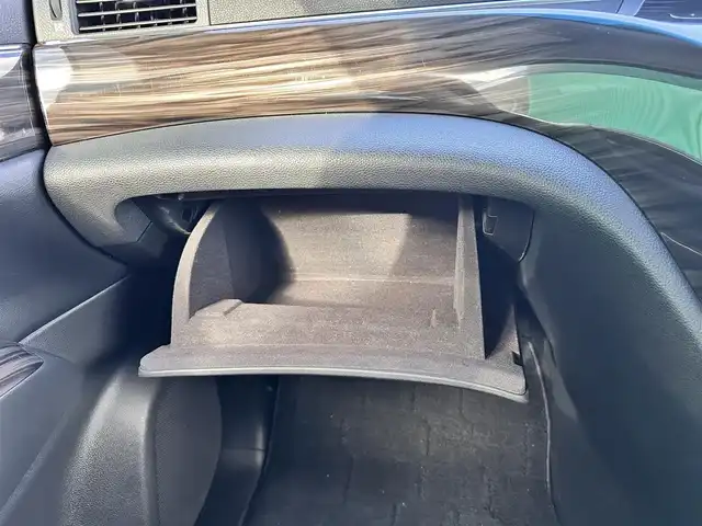 日産 エルグランド 250ハイウェイスターS 宮城県 2017(平29)年 5.8万km ブリリアントホワイトパール カーウィングスナビゲーションシステム/リアエンターテイメントシステム/・カーウィングス対応HDDナビ/・地デジTV/・CD/DVD/・リアエンターテイメントシステム（11インチ）/・ステアリングスイッチ/・フロント＆バックソナー/・アラウンドビューモニター/・ビルトインETC/パワースライドドア（運転席側）/＝＝＝/純正フロントスポイラー/ドライブレコーダー/AC100V/100Wアクセサリーコンセント/パワースライドドア（助手席側）/ハーフレザーシート/革巻きステアリング/クルーズコントロール/MTモード付ATシフト/LEDヘッドランプ/フォグランプ/オートライト/スマートキー＆プッシュスタート/電動格納ミラー/純正18インチAW/フロアマット/ドアバイザー/W/サイド/カーテンエアバッグ