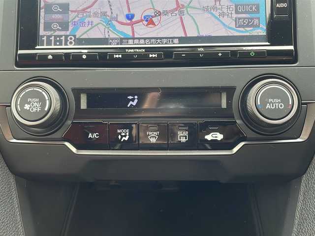 ホンダ シビック タイプR 三重県 2018(平30)年 2万km チャンピオンシップホワイト 純正SDナビ/フルセグTV/【CD/DVD/SD/Bluetooth】/バックカメラ/ビルトインETC/ドライブレコーダー/クルーズコントロール/運転席RECARO製バケットシート/【純正シートあり】/オートライト/LEDヘッドランプ/LEDフロントフォグランプ/Jsレーシングマフラー/【純正マフラーあり】/245/30R20インチ純正AW/Brembo製レッドブレーキキャリパー/プッシュスタート/スマートキー/純正フロアマット